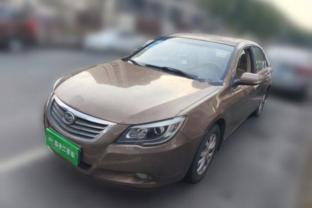 Used BYD G6 2013 2.0L Manual Luxury Version