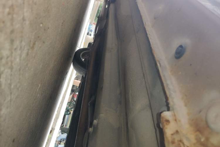 Used BYD G6 2013 1.5TID Automatic Luxury Model Chassis Front Right