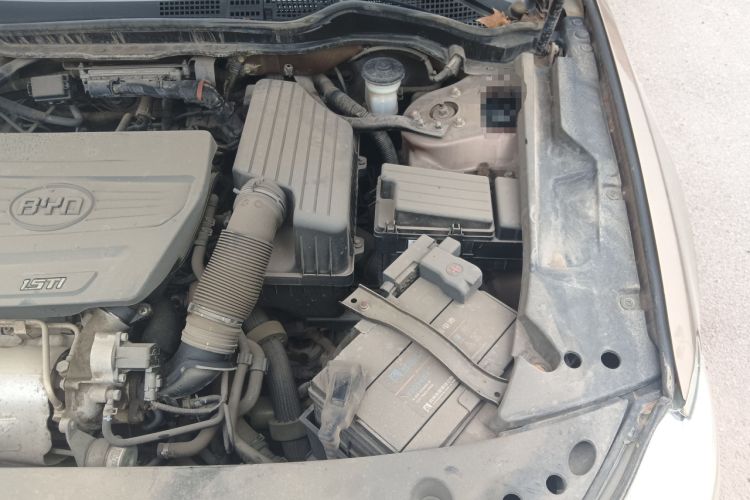 Used BYD G6 2013 1.5TI Manual Luxury Model Engine Bay Left