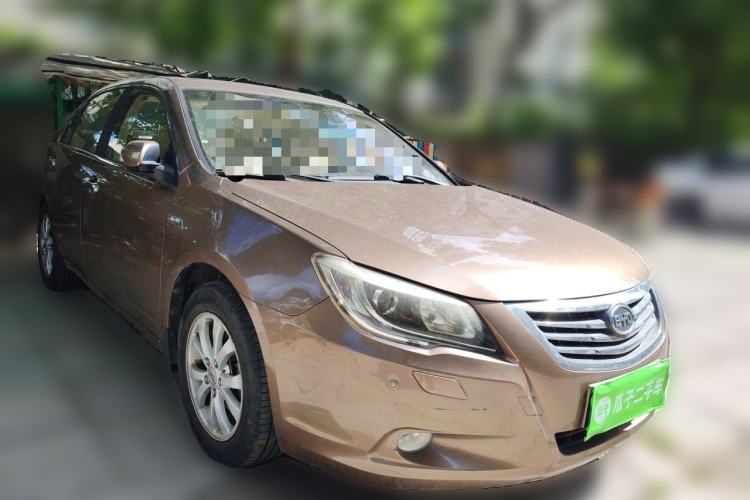 Used BYD G6 2013 1.5TID Automatic Luxury Model Front Right 45 Deg