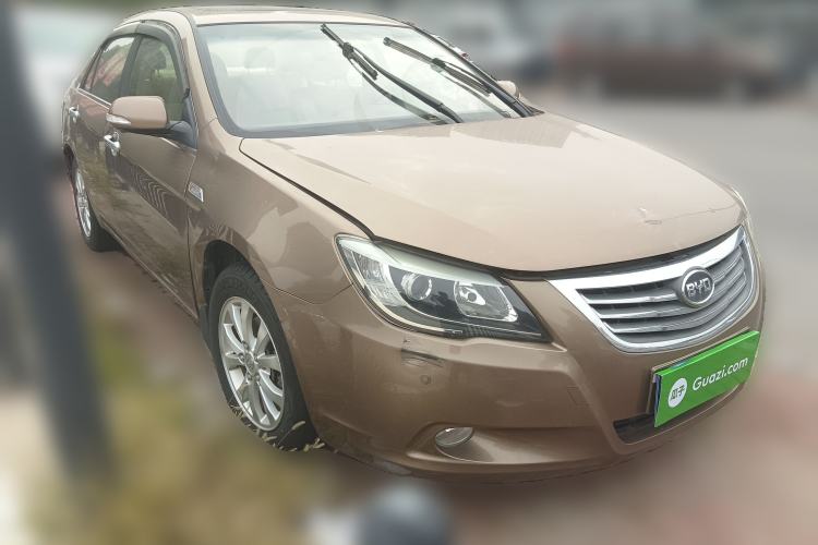 Used BYD G6 2013 1.5TI Manual Luxury Model Front Right 45 Deg