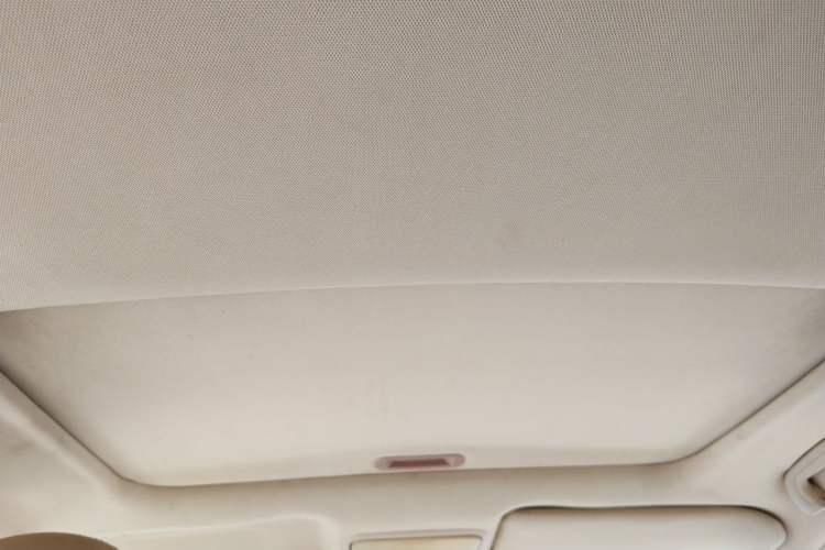 Used BYD G6 2013 1.5TID Automatic Luxury Model Headliner