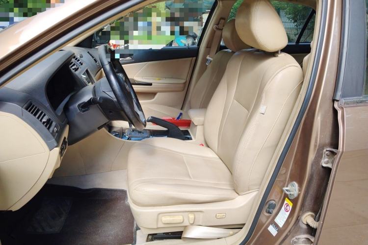 Used BYD G6 2013 1.5TID Automatic Luxury Model Left Front Seat