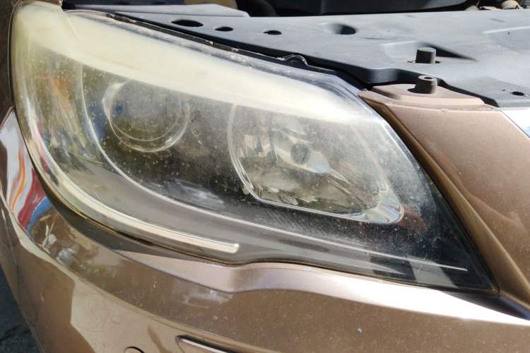 Used BYD G6 2013 1.5TID Automatic Luxury Model Right Front Headlight