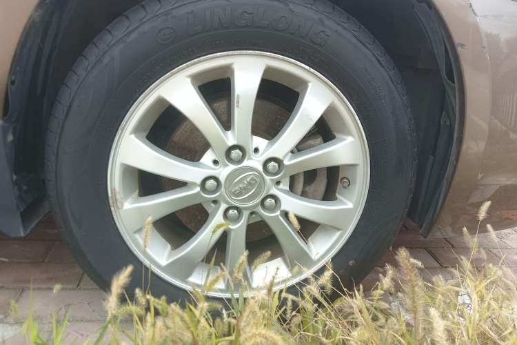 Used BYD G6 2013 1.5TI Manual Luxury Model Right Front Wheel Hub