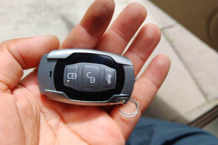 Used BYD G6 2013 1.5TID Automatic Luxury Model Vehicle Key