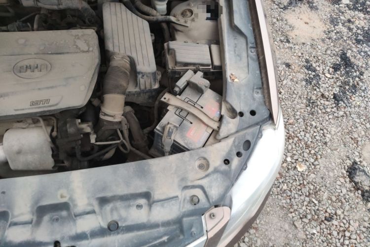 Used BYD G6 2013 1.5TI Manual Luxury Model Engine Bay Left