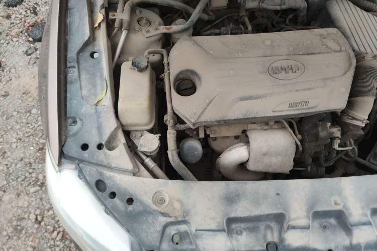 Used BYD G6 2013 1.5TI Manual Luxury Model Engine Bay Right