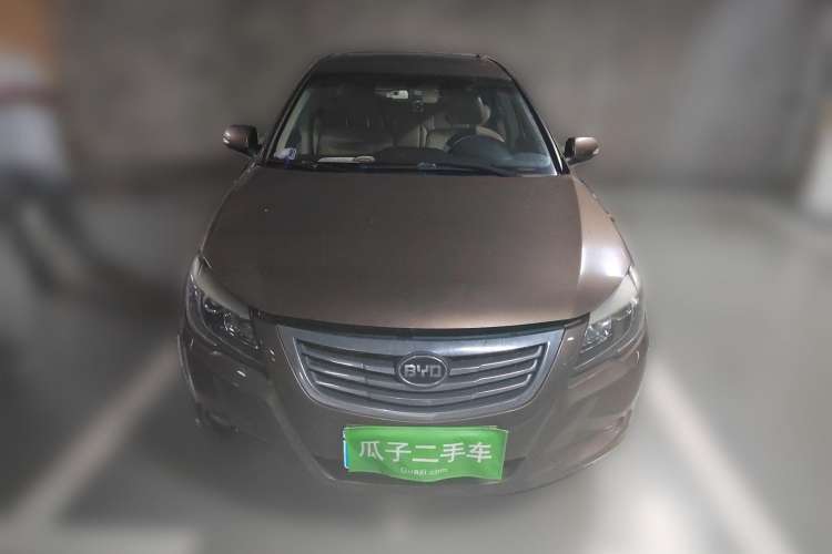 Used BYD G6 2013 2.0L Manual Luxury Version Front
