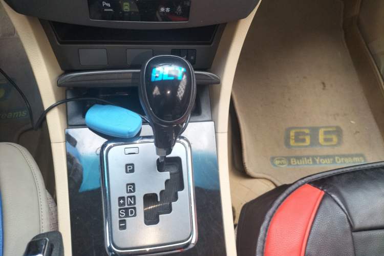 Used BYD G6 2013 1.5TID Automatic Luxury Model Gear Lever