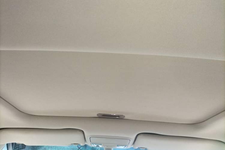 Used BYD G6 2013 1.5TID Automatic Luxury Model Headliner