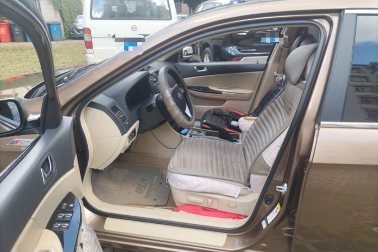 Used BYD G6 2013 1.5TID Automatic Luxury Model Left Front Seat
