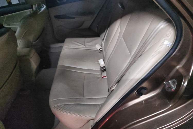 Used BYD G6 2013 2.0L Manual Luxury Version Left Rear Seat