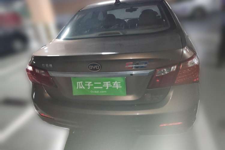 Used BYD G6 2013 2.0L Manual Luxury Version Rear