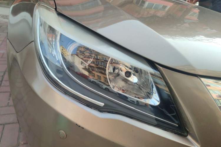 Used BYD G6 2013 2.0L Manual Luxury Version Right Front Headlight