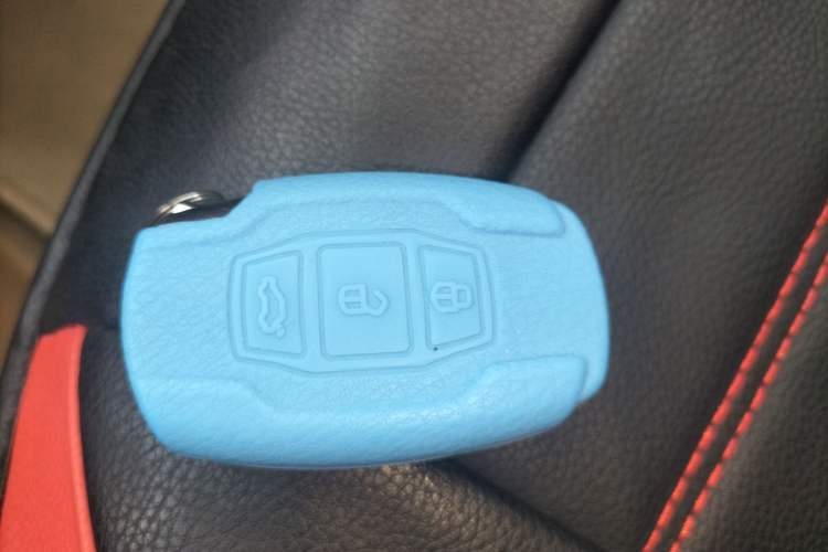 Used BYD G6 2013 1.5TID Automatic Luxury Model Vehicle Key