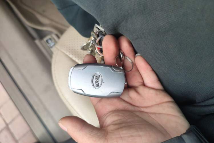 Used BYD G6 2013 2.0L Manual Luxury Version Vehicle Key
