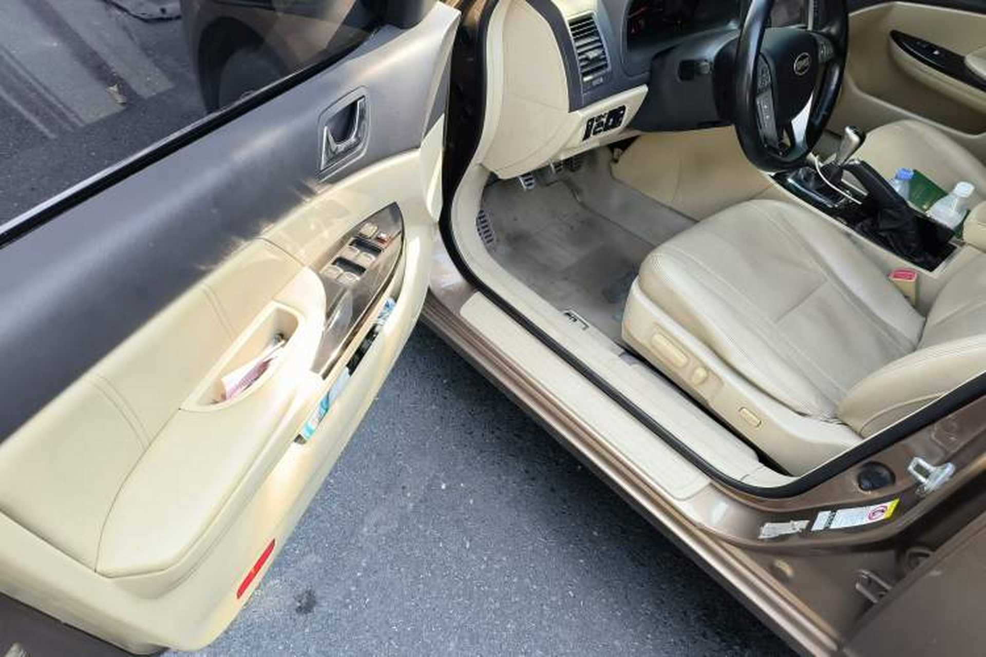 Used BYD G6 2013 2.0L Manual Luxury Version Driver Seat
