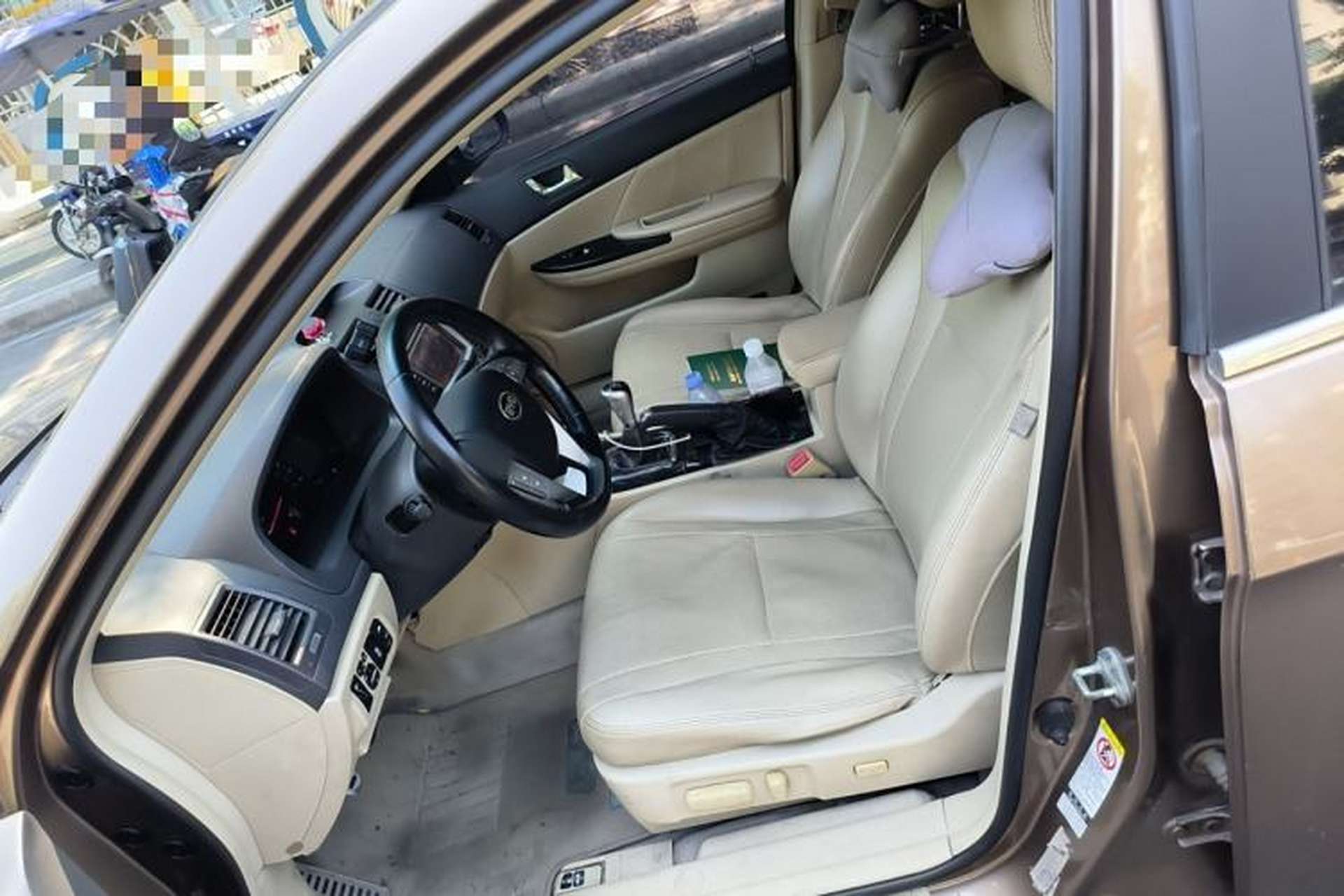 Used BYD G6 2013 2.0L Manual Luxury Version Left Front Seat