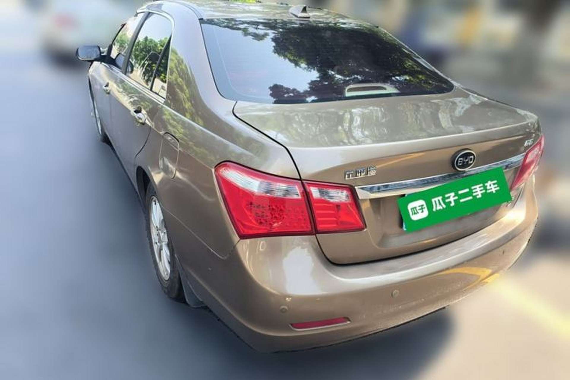 Used BYD G6 2013 2.0L Manual Luxury Version Rear Left 45 Deg