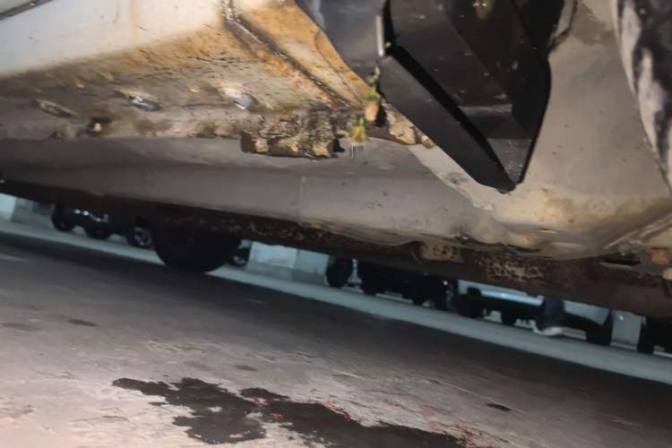 Used BYD G6 2013 2.0L Manual Luxury Version Chassis Front Right