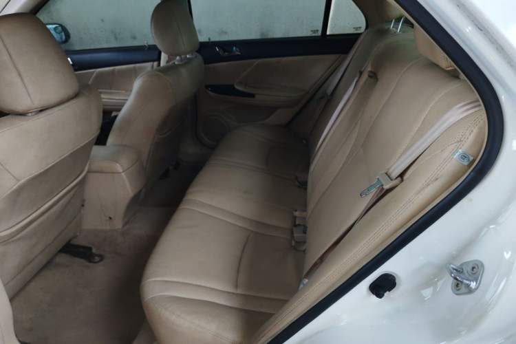 Used BYD G6 2013 2.0L Manual Luxury Version Left Rear Seat