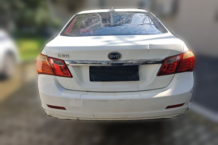 Used BYD G6 2013 2.0L Manual Luxury Version Rear