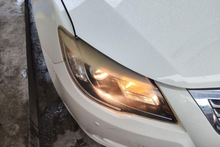 Used BYD G6 2013 2.0L Manual Luxury Version Right Front Headlight