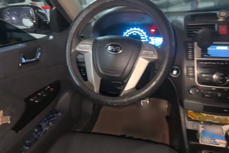 Used BYD G6 2013 2.0L Manual Luxury Version Steering Wheel
