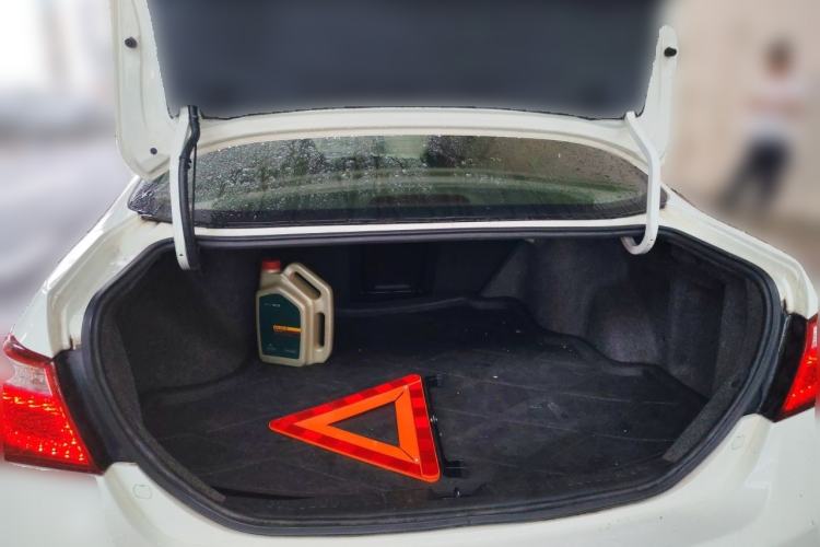 Used BYD G6 2013 2.0L Manual Luxury Version Trunk