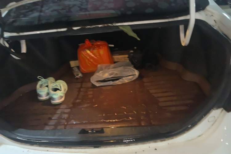 Used BYD G6 2013 2.0L Manual Luxury Version Trunk