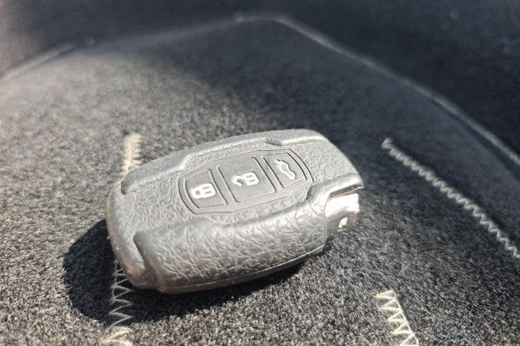 Used BYD G6 2013 2.0L Manual Luxury Version Vehicle Key