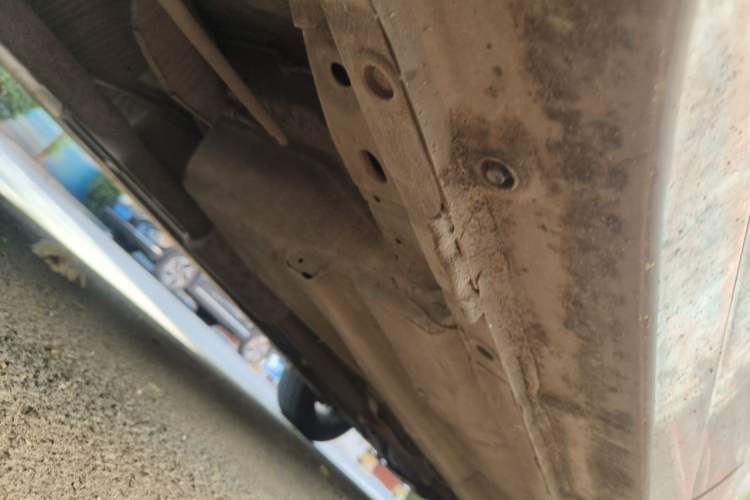 Used BYD G6 2013 1.5TI Manual Luxury Model Chassis Rear Right