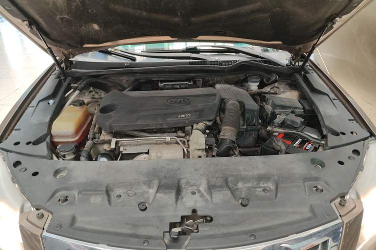 Used BYD G6 2013 1.5TI Manual Luxury Model Engine Bay