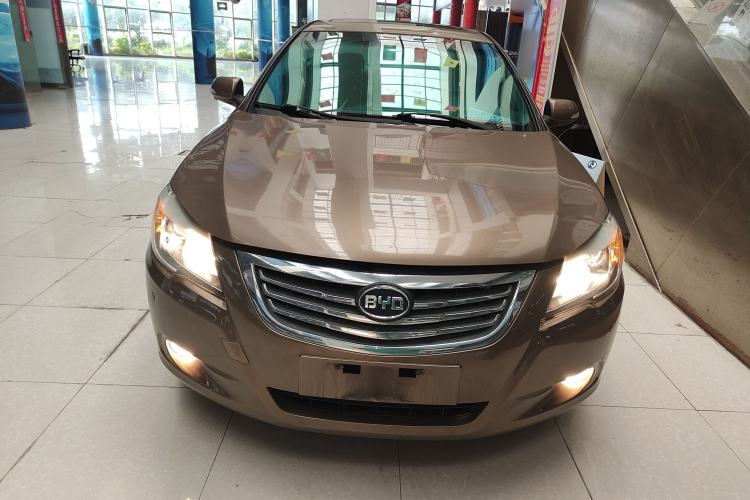 Used BYD G6 2013 1.5TI Manual Luxury Model Front