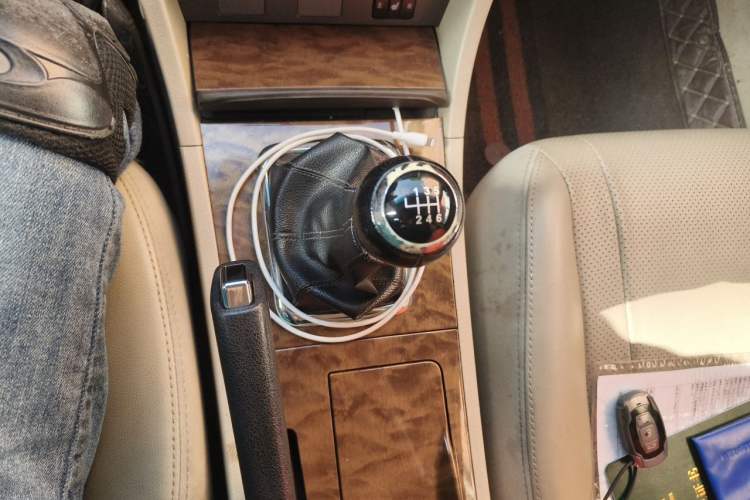 Used BYD G6 2013 1.5TI Manual Luxury Model Gear Lever