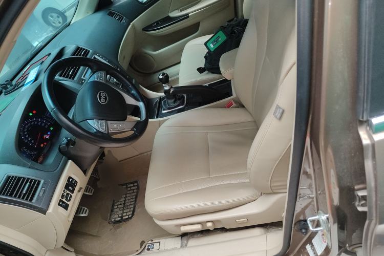 Used BYD G6 2013 1.5TI Manual Luxury Model Left Front Seat