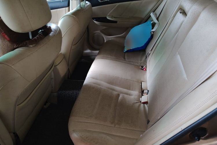 Used BYD G6 2013 2.0L Manual Luxury Version Left Rear Seat