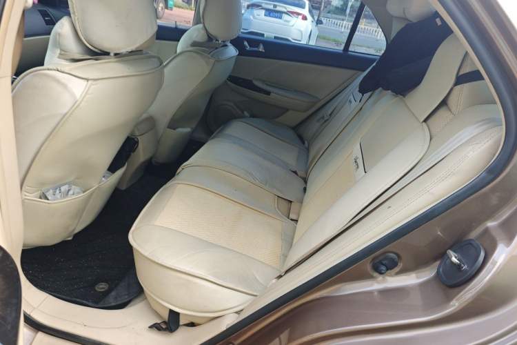 Used BYD G6 2013 1.5TI Manual Luxury Model Left Rear Seat