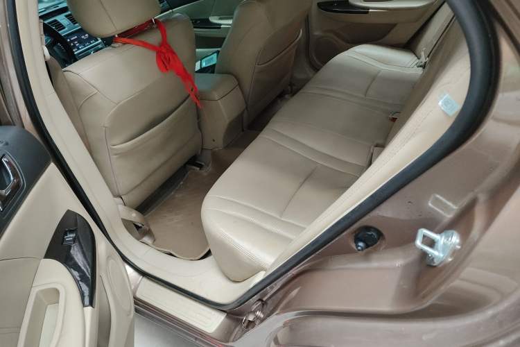 Used BYD G6 2013 1.5TI Manual Luxury Model Left Rear Seat