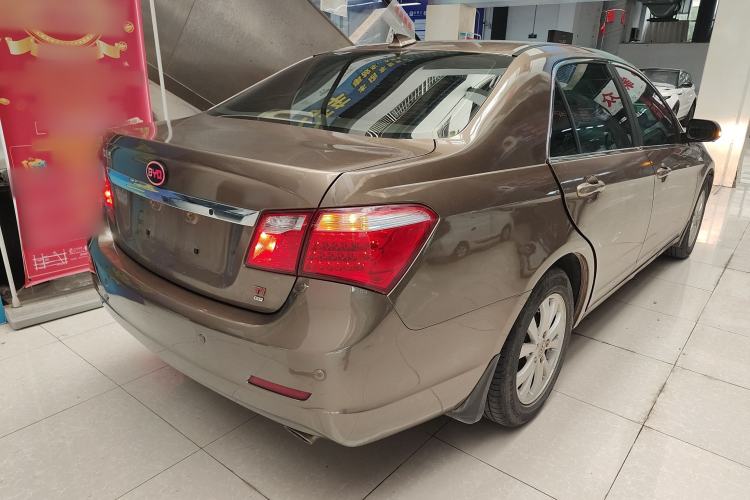 Used BYD G6 2013 1.5TI Manual Luxury Model Rear Right 45 Deg