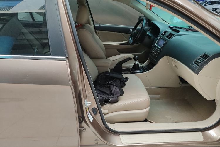 Used BYD G6 2013 1.5TI Manual Luxury Model Right Front Seat