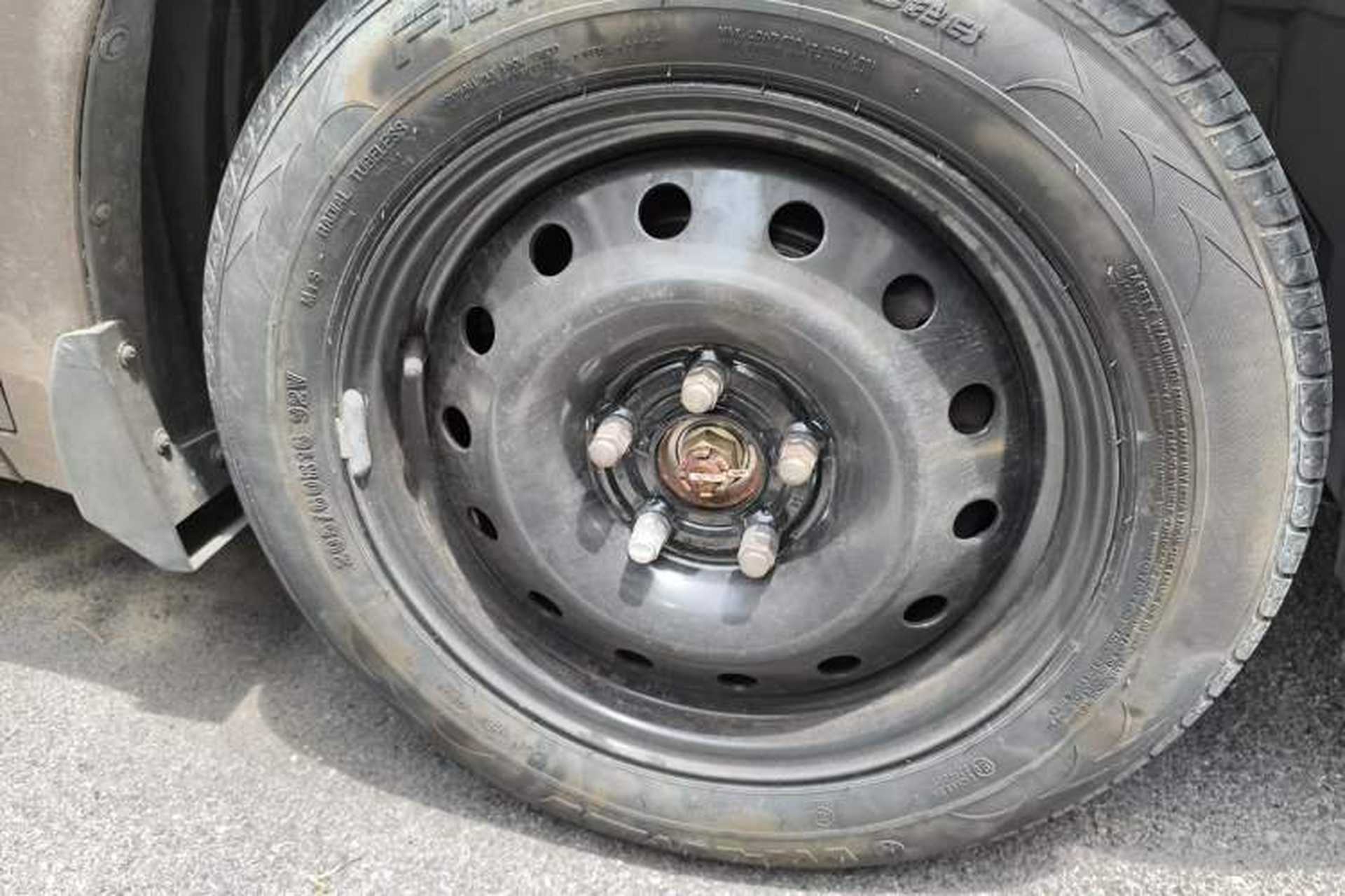 Used BYD G6 2013 1.5TI Manual Luxury Model Right Front Wheel Hub