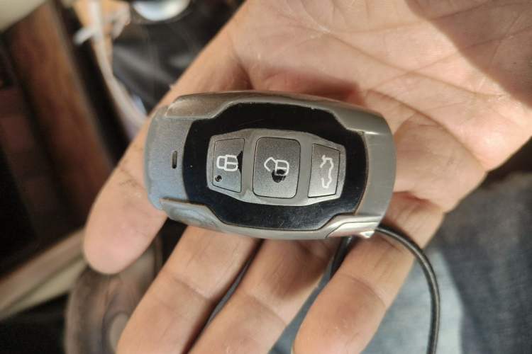 Used BYD G6 2013 1.5TI Manual Luxury Model Vehicle Key