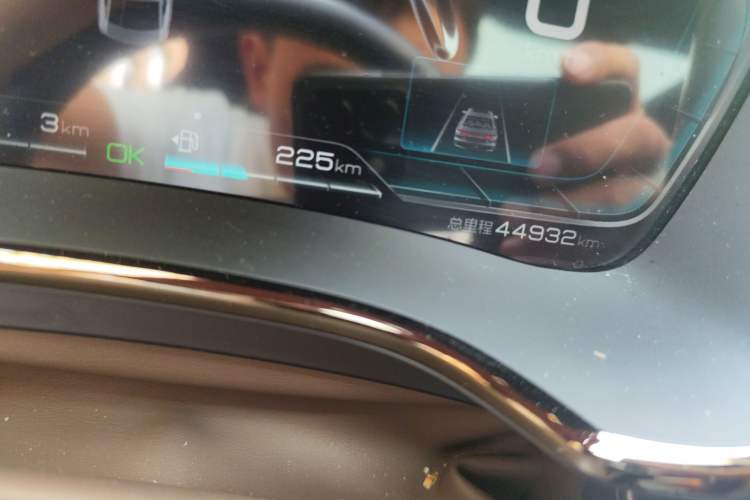Used BYD Han 2020 DM Four-Wheel Drive Performance Edition Luxury Model Odometer Close Up