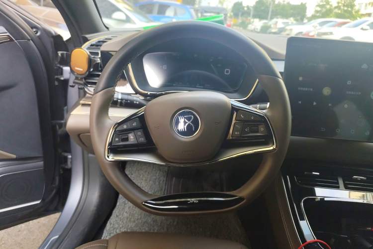Used BYD Han 2020 DM Four-Wheel Drive Performance Edition Luxury Model Steering Wheel