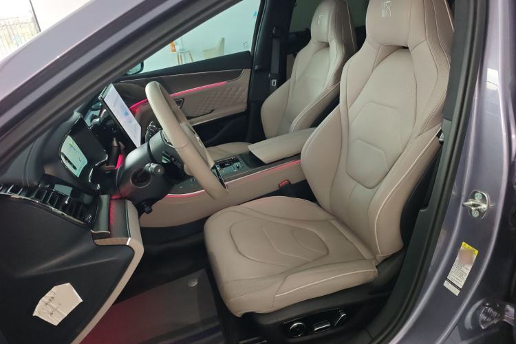 Used BYD Han 2024 EV Glory Edition 610 km All-Wheel Drive "Tian Shen Zhi Jia" Intelligent Driving Model Left Front Seat