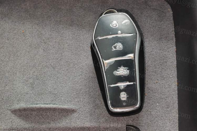 Used BYD Han 2024 EV Glory Edition 610 km All-Wheel Drive "Tian Shen Zhi Jia" Intelligent Driving Model Vehicle Key