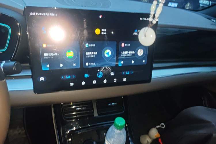 Used BYD Han 2020 DM Four-Wheel Drive Performance Edition Luxury Model Audio And AC Panel