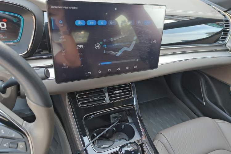 Used BYD Han 2020 DM Four-Wheel Drive Performance Edition Luxury Model Audio And AC Panel